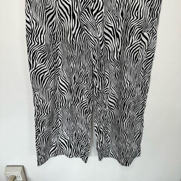 Michael Michael Kors Women’s Linen Blend Zebra Print Drawstring Cargo Pocket Tro - Picture 7 of 11